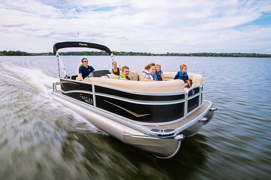 Family enjoying the best boat rental at Lake Keowee with Keowee Marina on a luxury pontoon boat adventure.