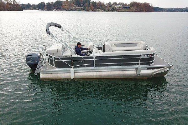 Keowee Marina pontoon boat rental at Lake Keowee for a relaxing day on the water