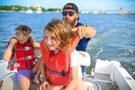 Boat Rental Safety Tips Every First Time Renter Should Know
