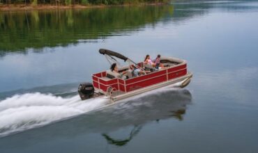 Boat Rental vs. Boat Ownership: Which Makes More Sense at Lake Keowee?